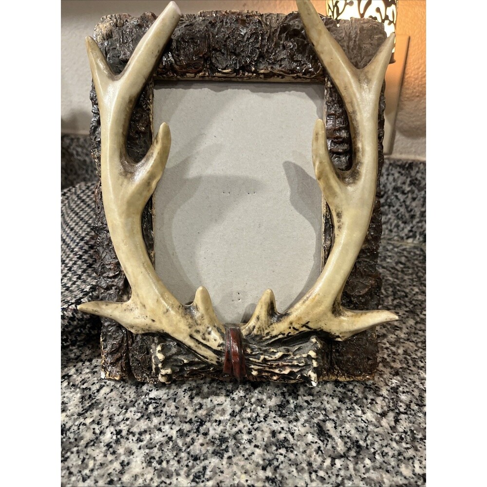 Vintage Rustic Deer Antler 8x10 Picture Frame Holds 5x7 Cabin Lodge Decor READ